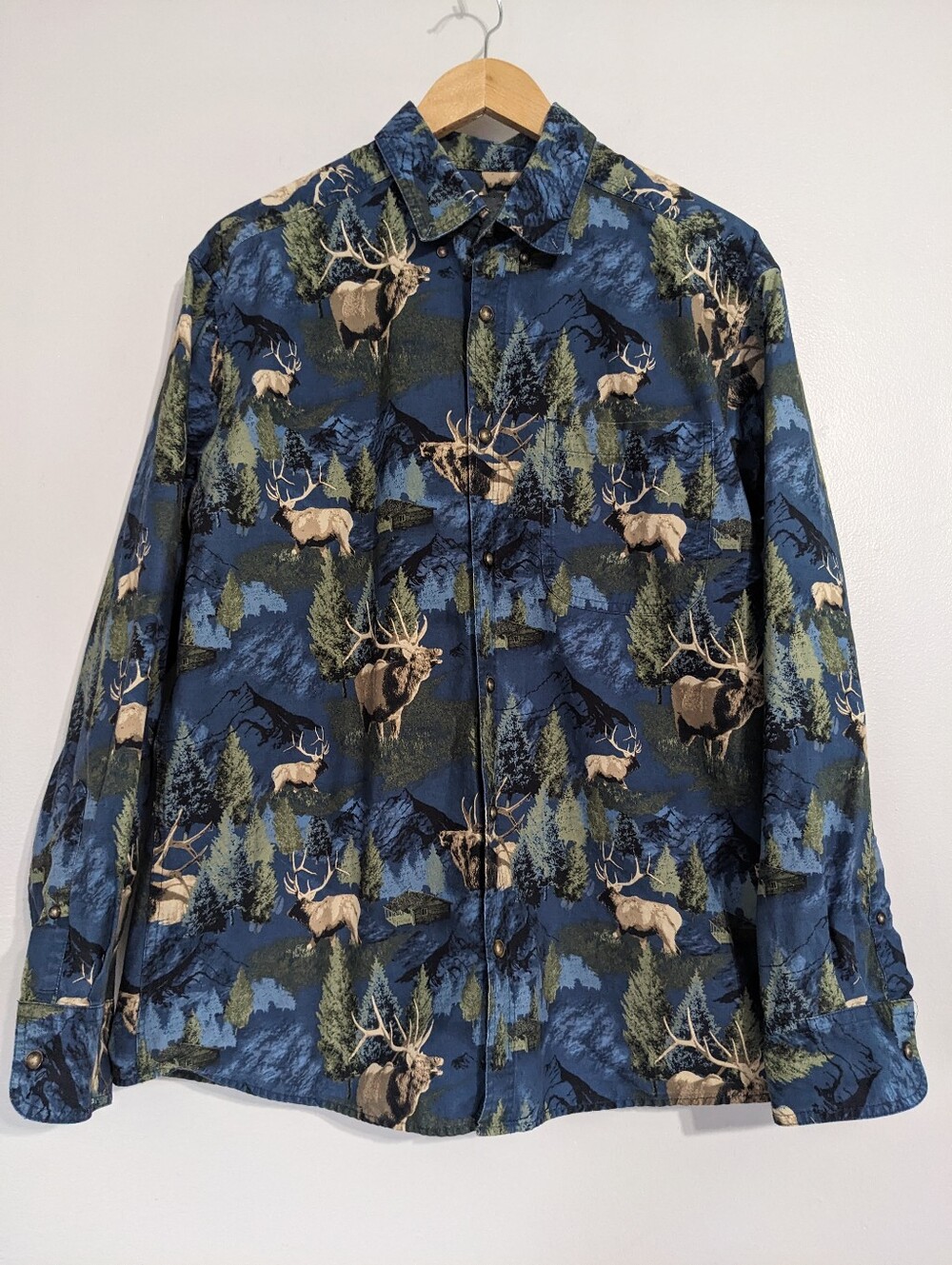 Cabela's Button Down Shirt Mens Large Cotton Long Sleeve Animals Hunting